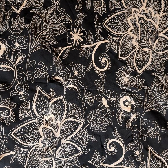 New York City Design Co, Silk V Neck Sequined Blouse, Black w Tan Paisley, Sz L - Picture 5 of 8